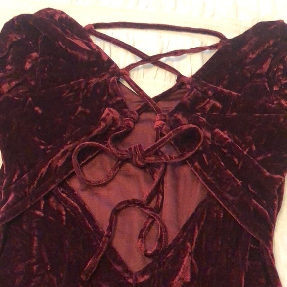 Dark Red Long Sleeve Open Back Velvet Style Dress Size Small - Picture 7 of 10